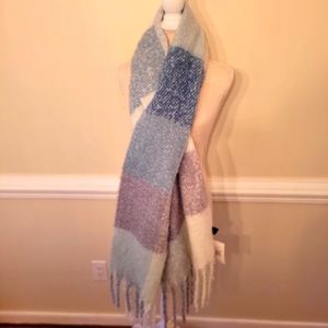 Steve Madden plaid winter scarf